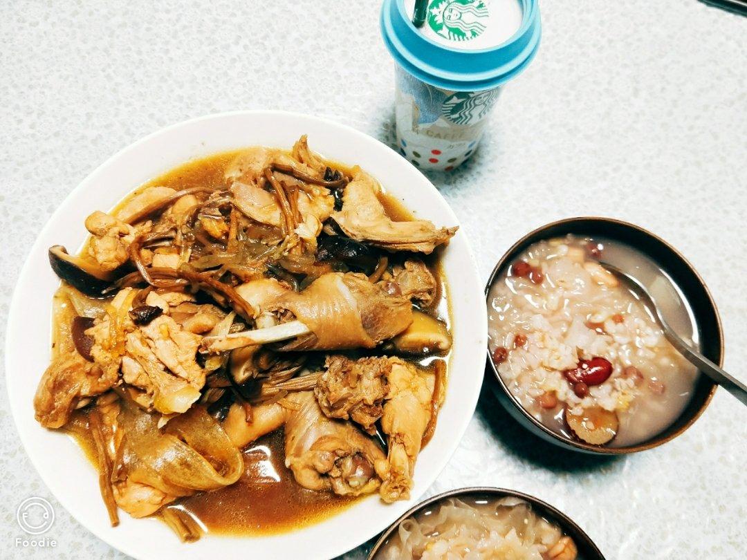 小鸡炖蘑菇