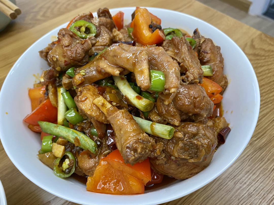 好吃到连汤汁都不剩的啤酒酱爆鸭