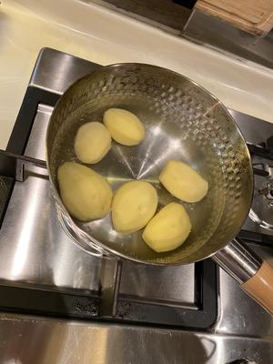 超简单Lodge铁盘香料小土豆的做法 步骤1