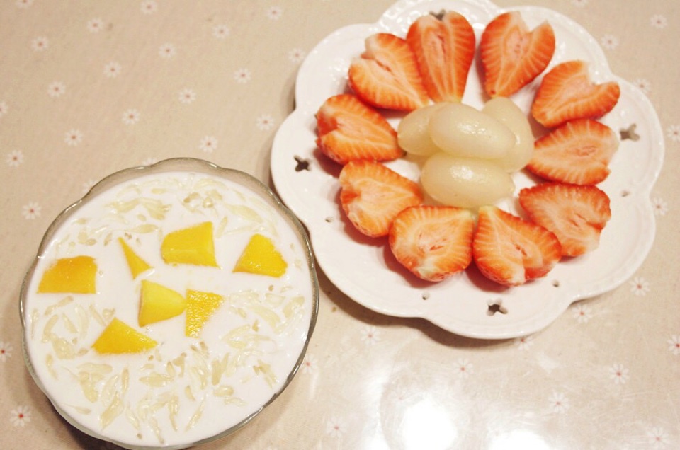 不输甜品店的杨枝甘露