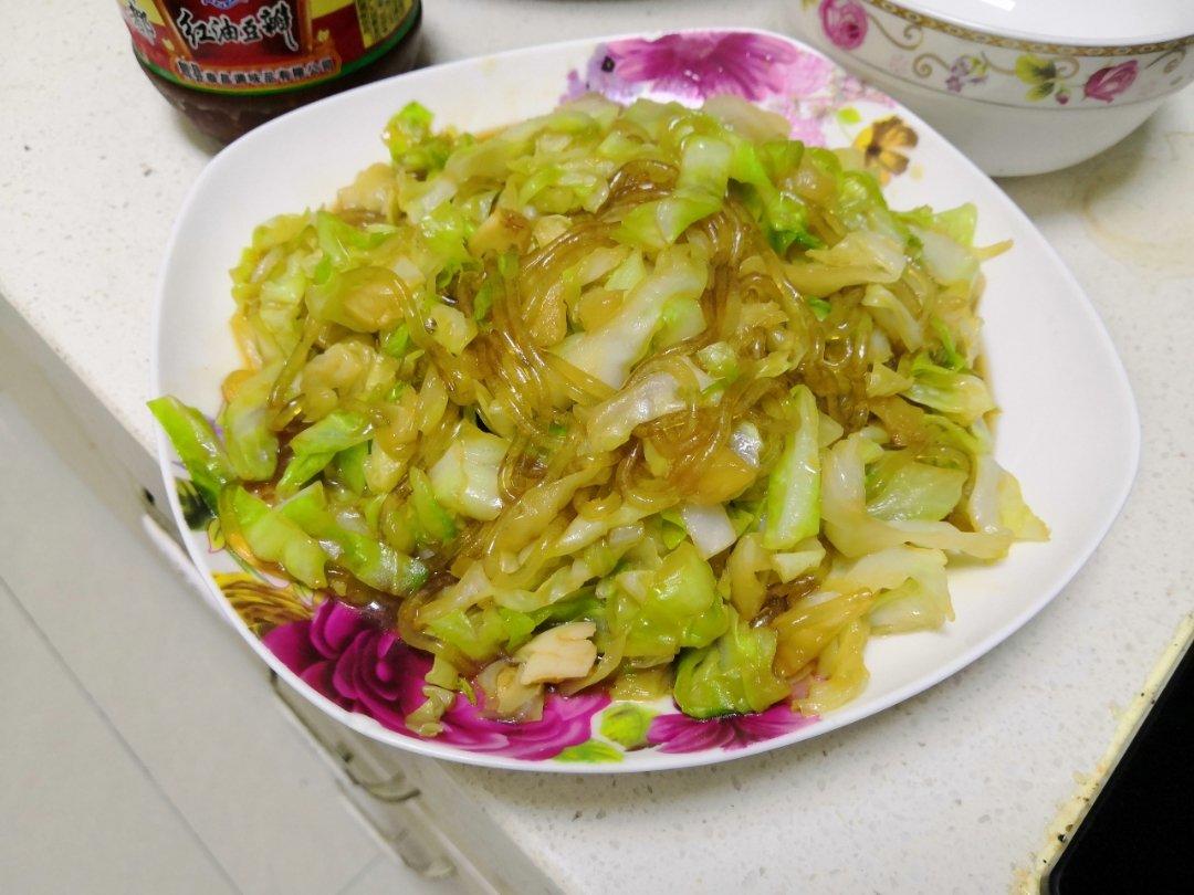 圆白菜炒粉丝