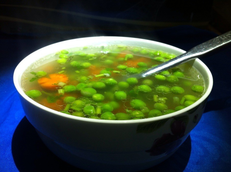 甜脆豌豆胡萝卜汤的做法