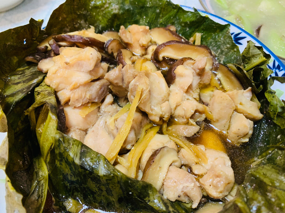 荷叶香菇蒸滑鸡