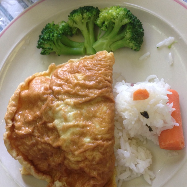 午睡的熊宝宝蛋包饭