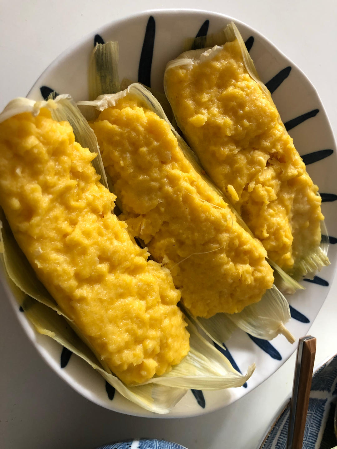 香甜的嫩玉米粑
