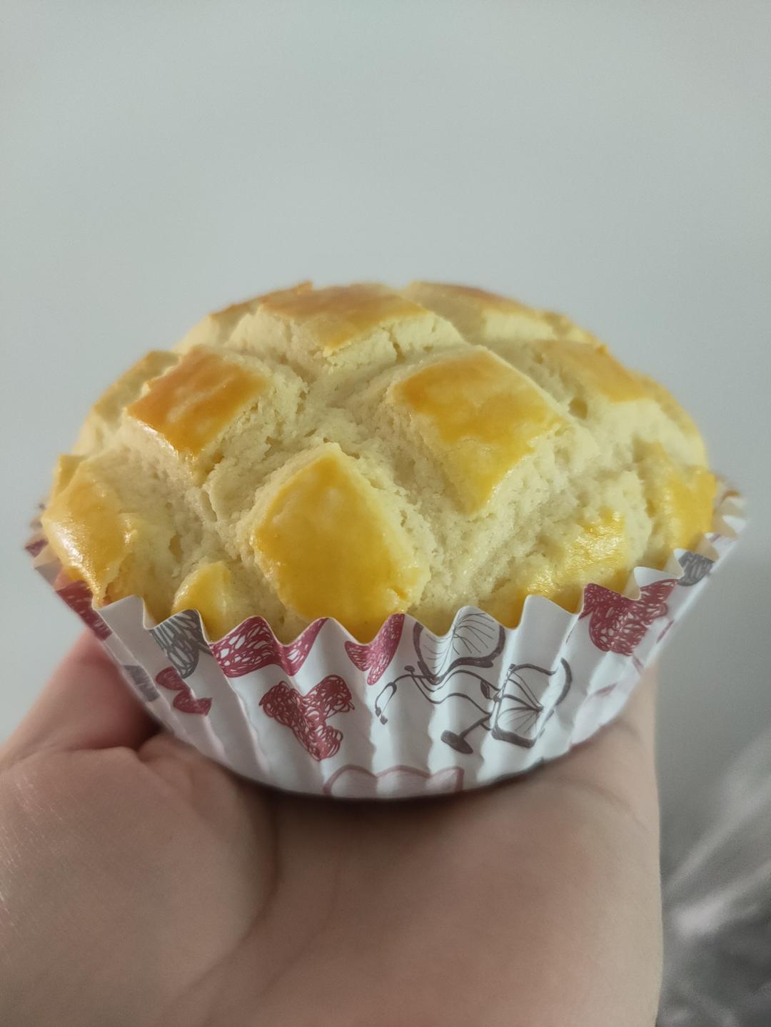 好吃到炸裂的港式菠萝包（附带制作酥皮的小视频）