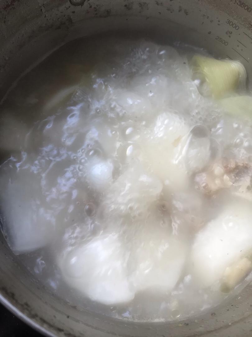 宝宝的牛骨汤