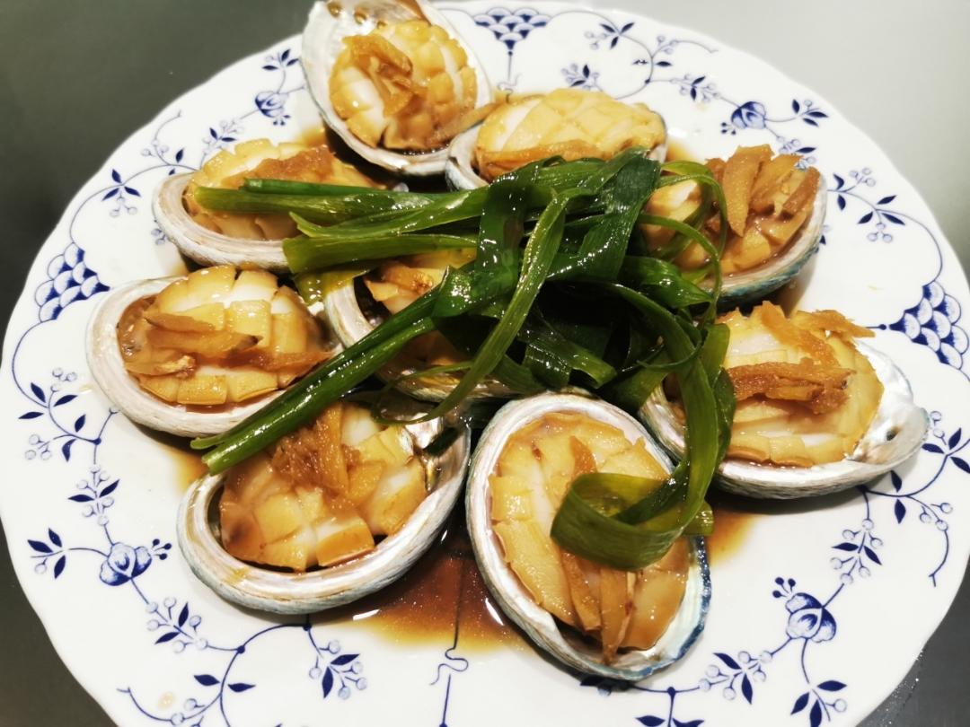 蒜蓉粉丝蒸鲍鱼