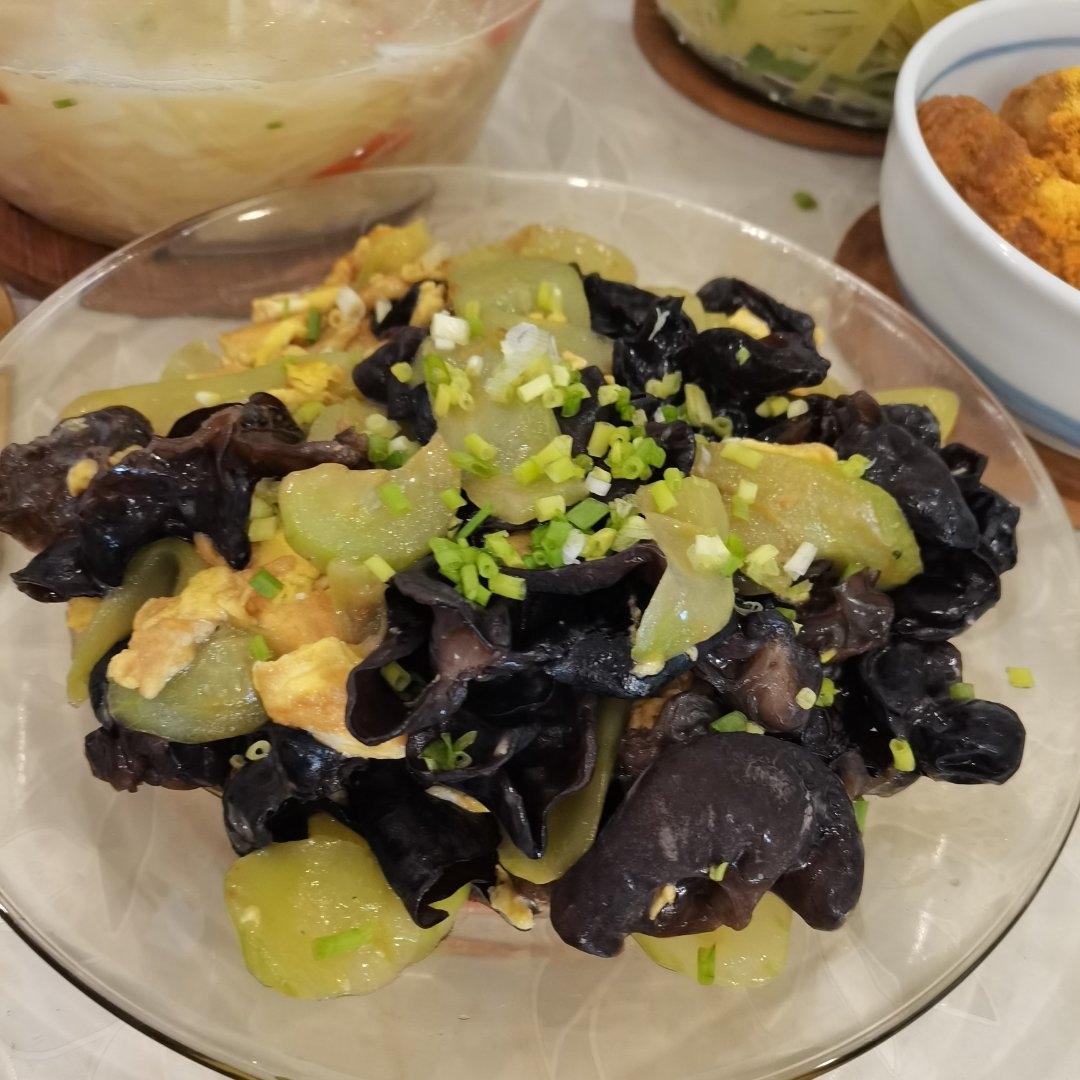 清脆可口的「黄瓜炒鸡蛋」