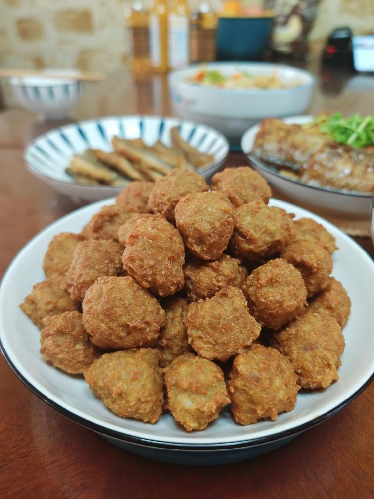 炸猪肉丸子(藕丸子、包含狮子头的做法)