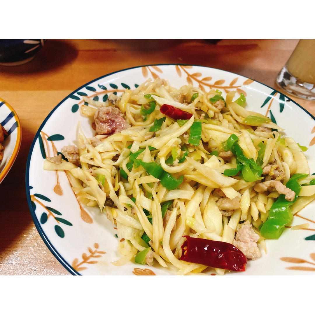 茭白这样做百吃不厌，茭白炒肉
