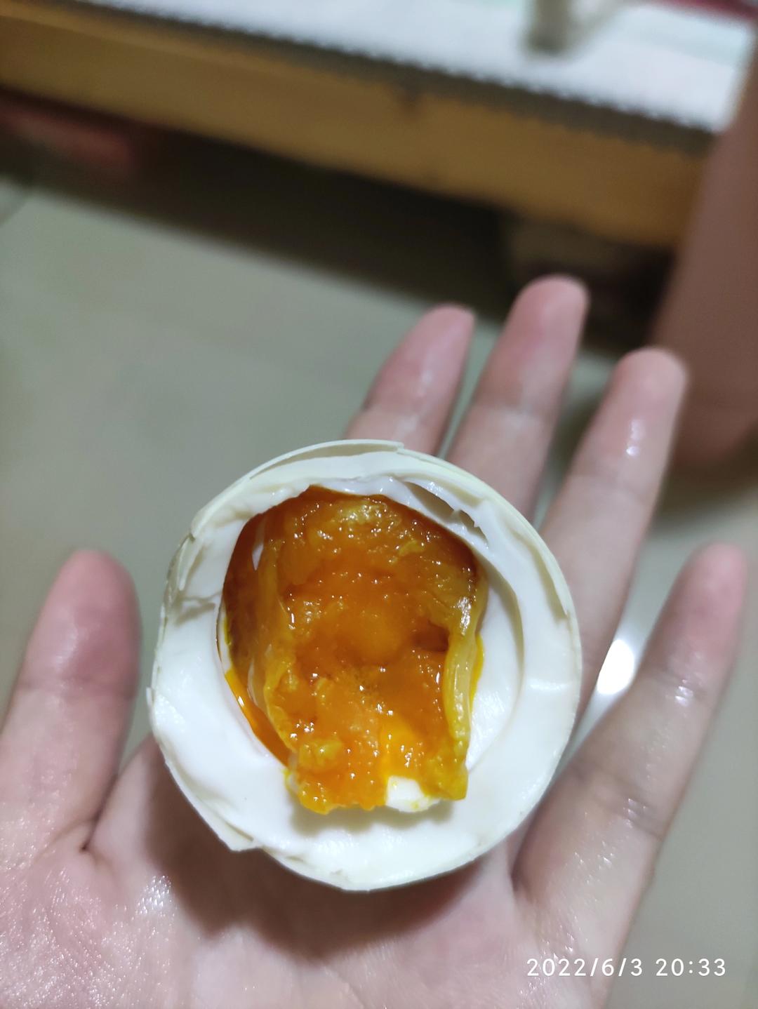 自制咸蛋： 100%出油起沙的咸蛋