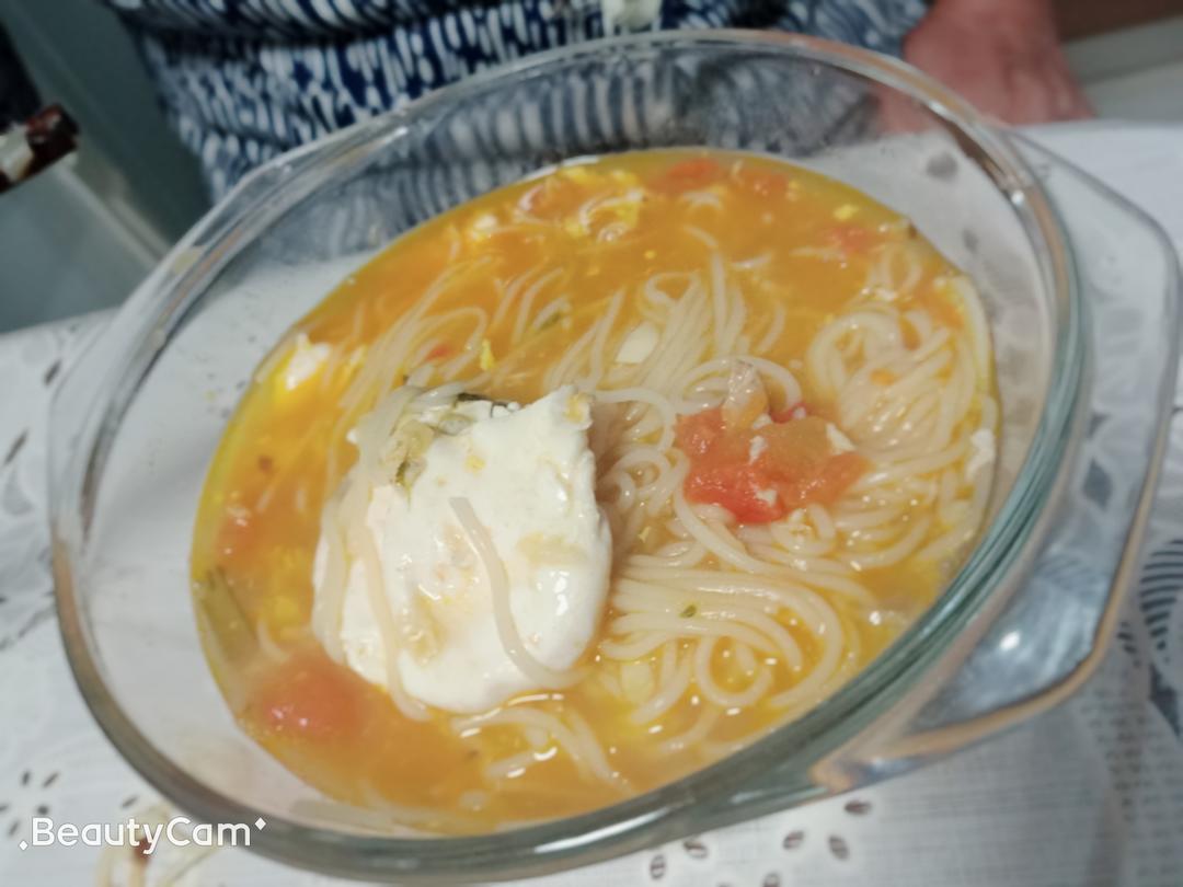 茄汤鸡蛋面