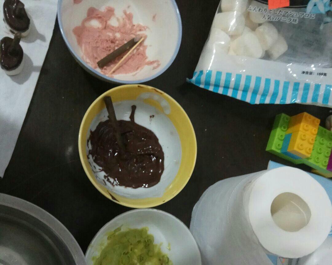 染软棉花糖的巧克力酱的做法