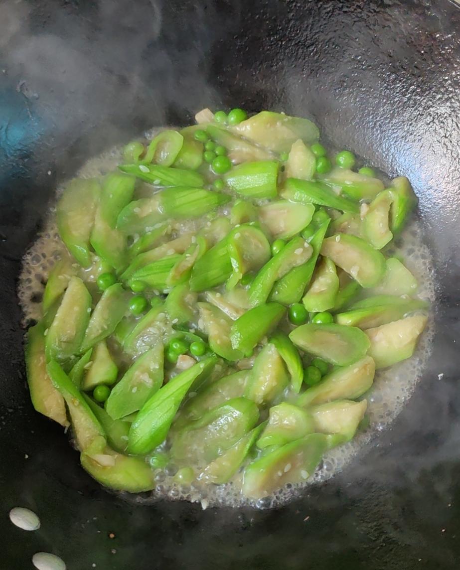 丝瓜炒毛豆