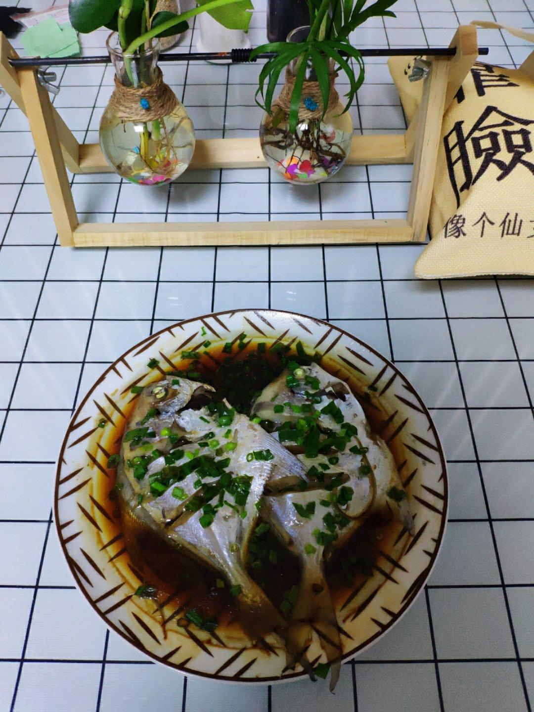 葱油鲳鱼