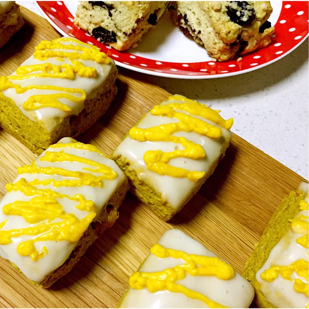 秋日小食：🎃南瓜司康「GLAZED PUMPKIN SCONES」