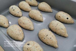 Be happy 全麦培根黑橄榄面包（10个量）的做法 步骤5