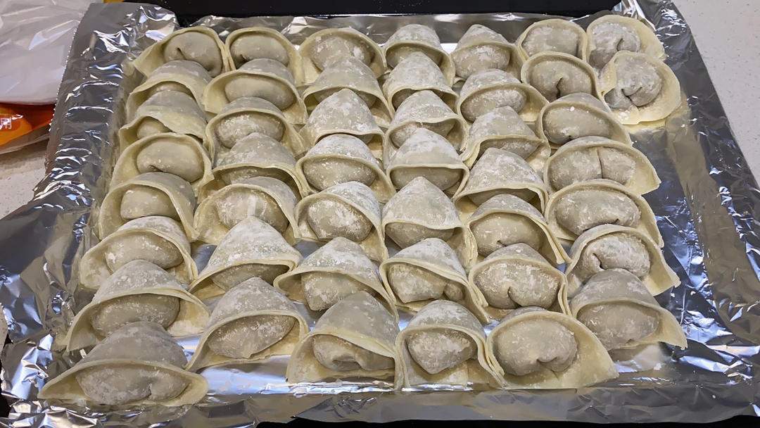 鲅鱼韭菜猪肉馄饨的做法