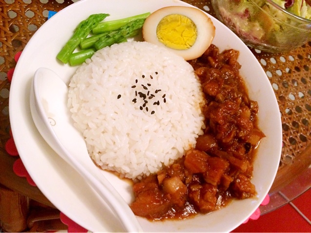 洋葱酥卤肉饭