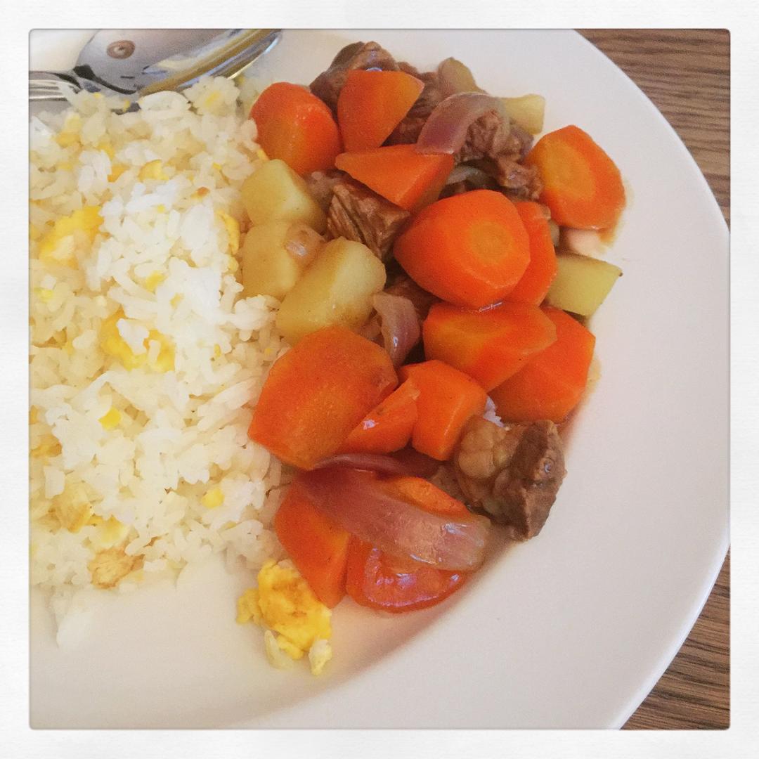 日式咖喱牛肉饭
