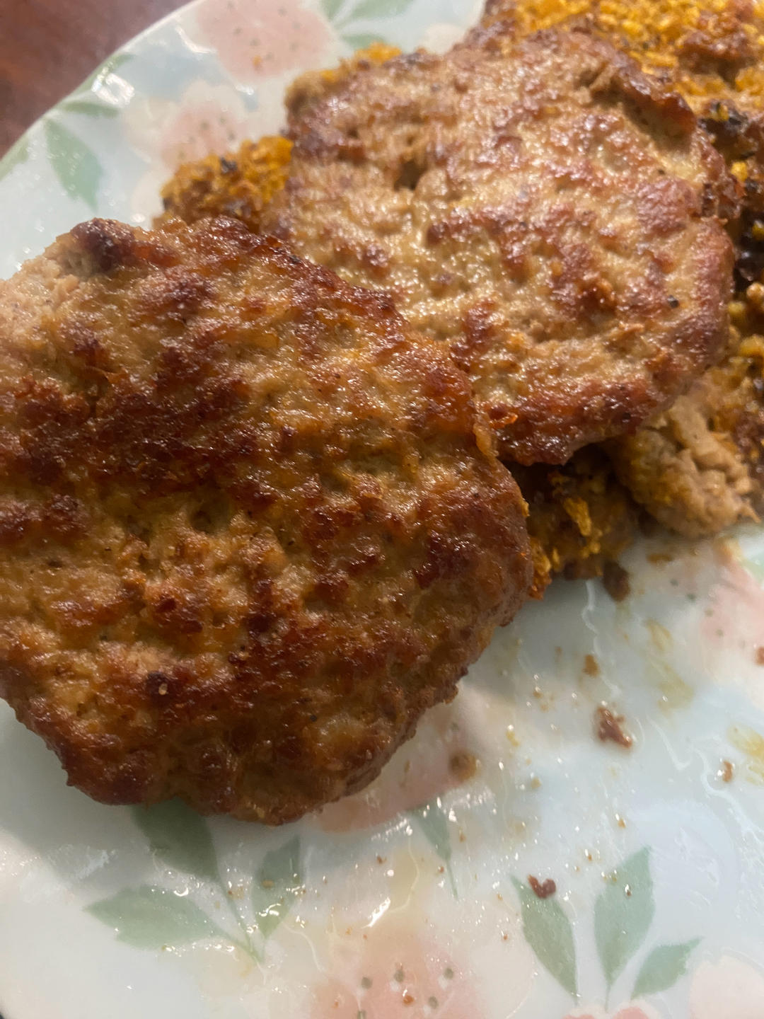 鲜嫩多汁牛肉饼