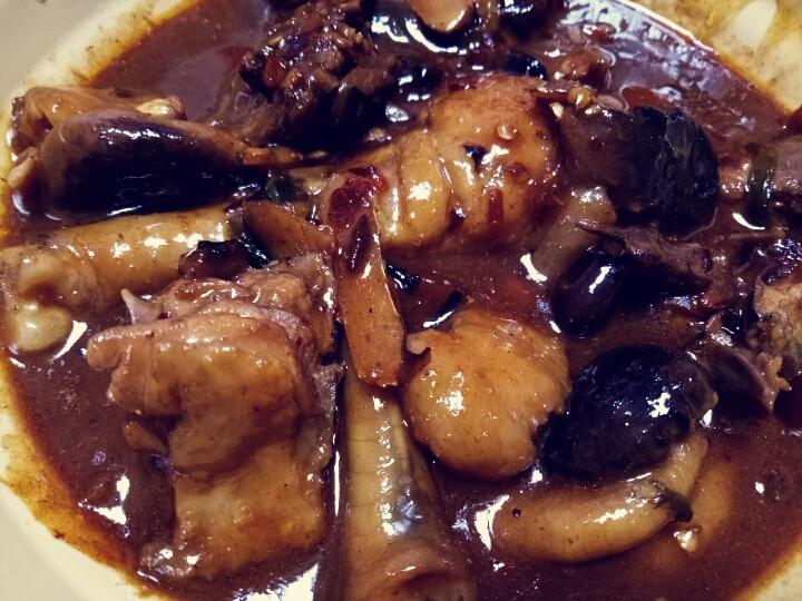 小鸡炖蘑菇
