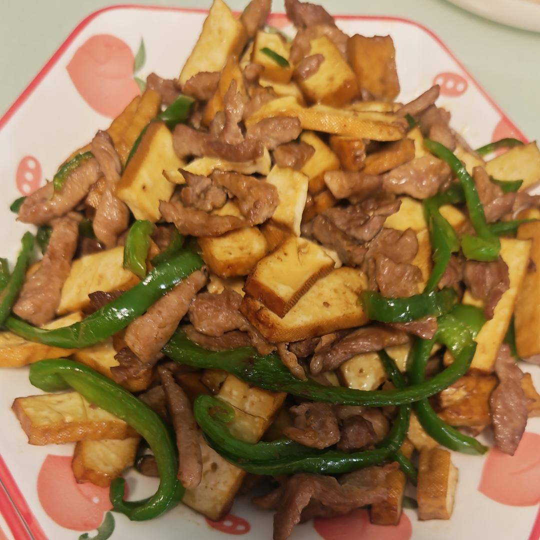 豆腐干青椒炒肉丝