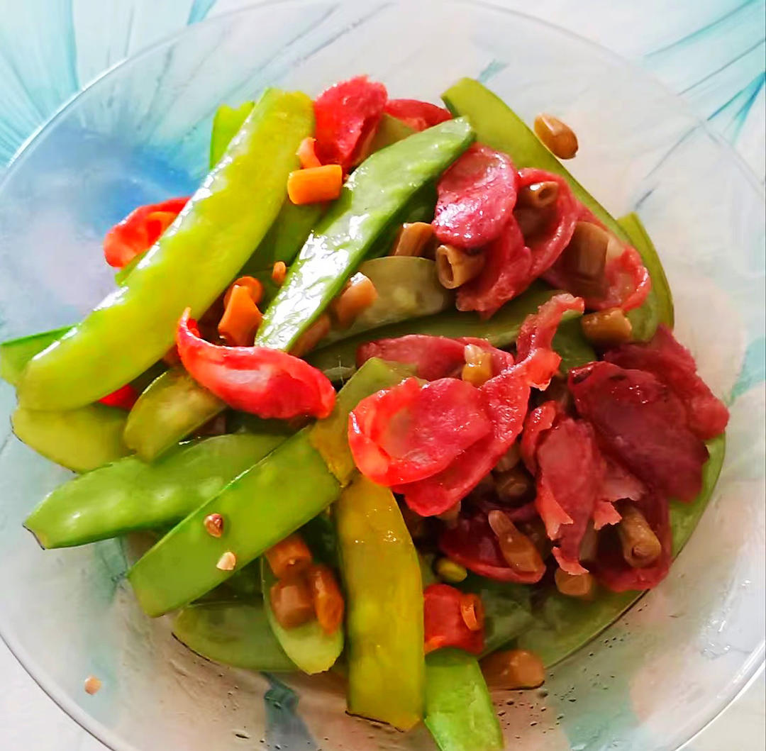超脆爽的荷兰豆炒香肠｜太太乐鲜鸡汁食谱