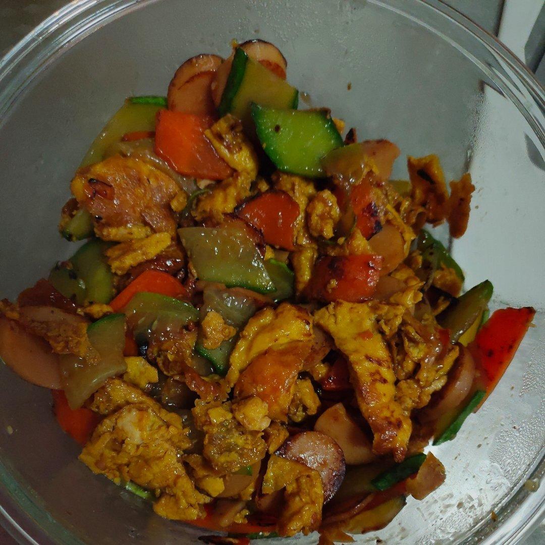 黄瓜胡萝卜火腿鸡蛋