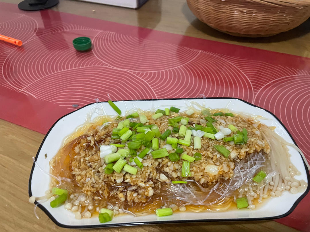 懒人下饭神器，蒜蓉蒸粉丝金针菇娃娃菜