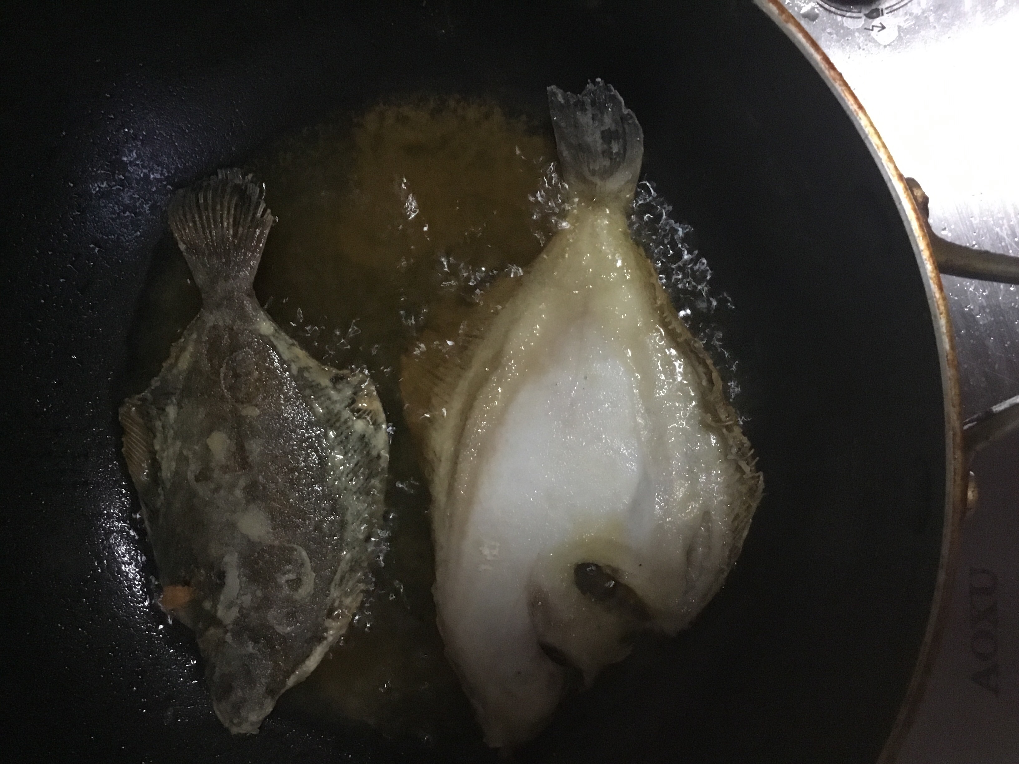 煎海鱼鼓眼鱼的做法 步骤4