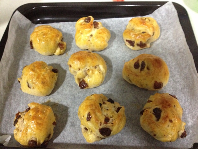 核桃葡萄干小餐包