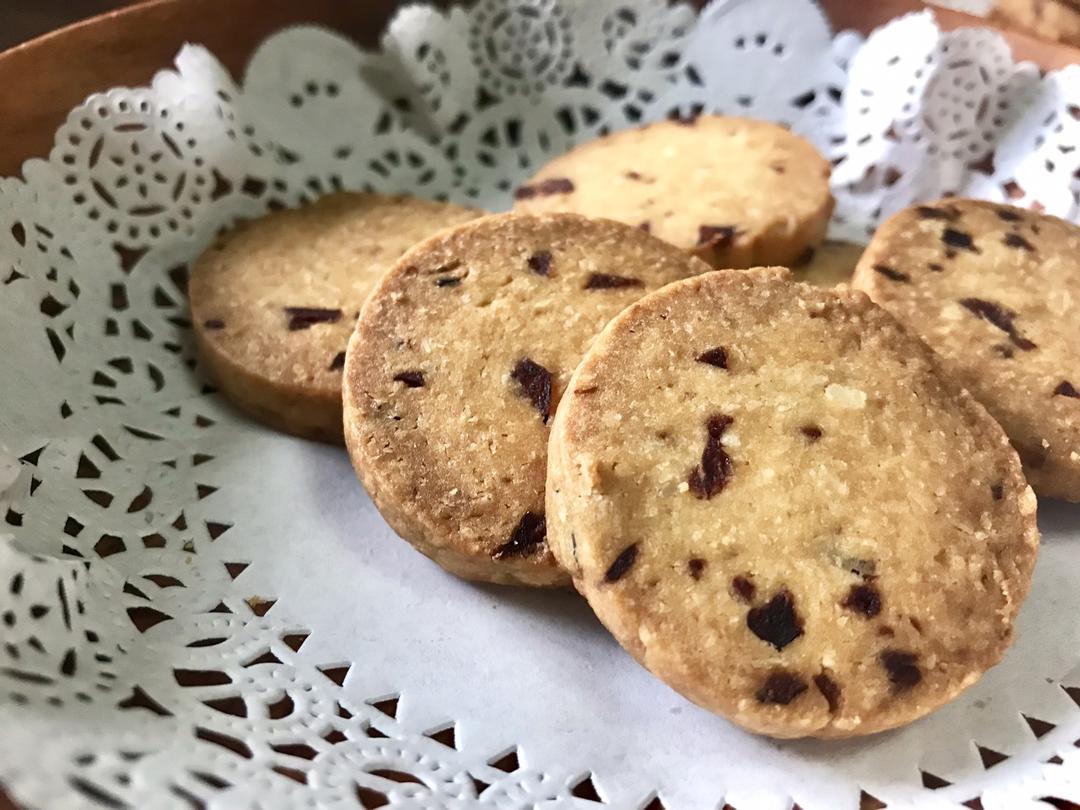 简单酥香的椰蓉蔓越莓饼干