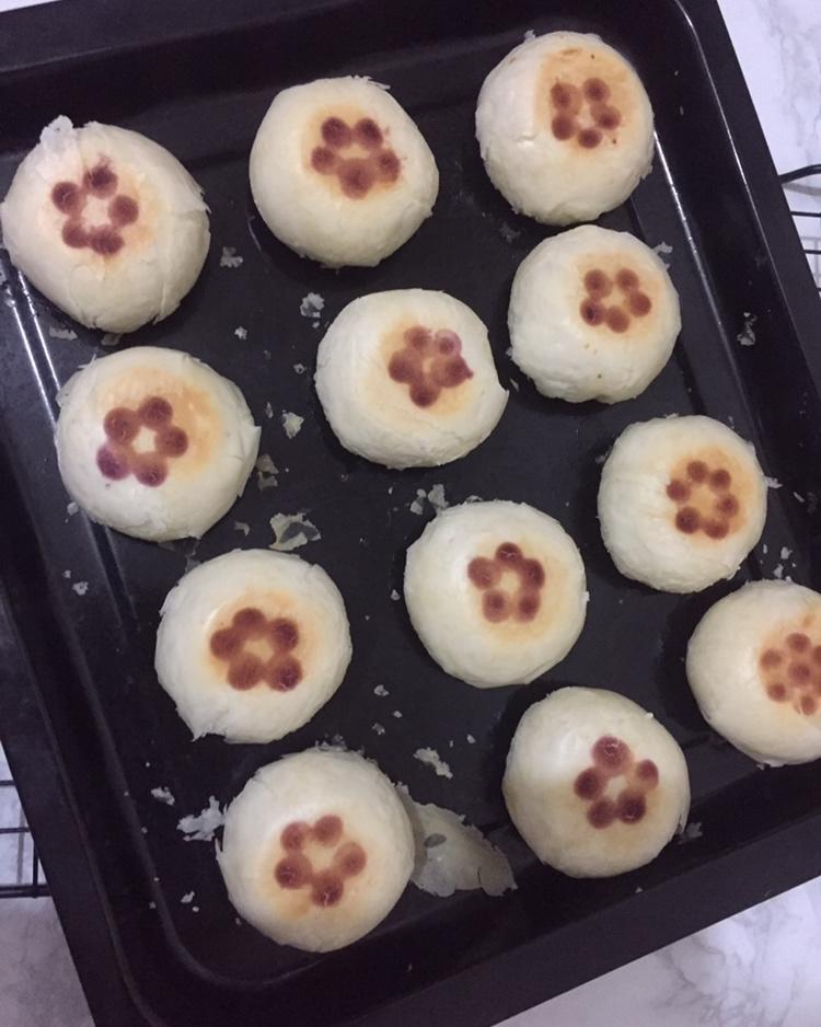 白酥皮云腿月饼