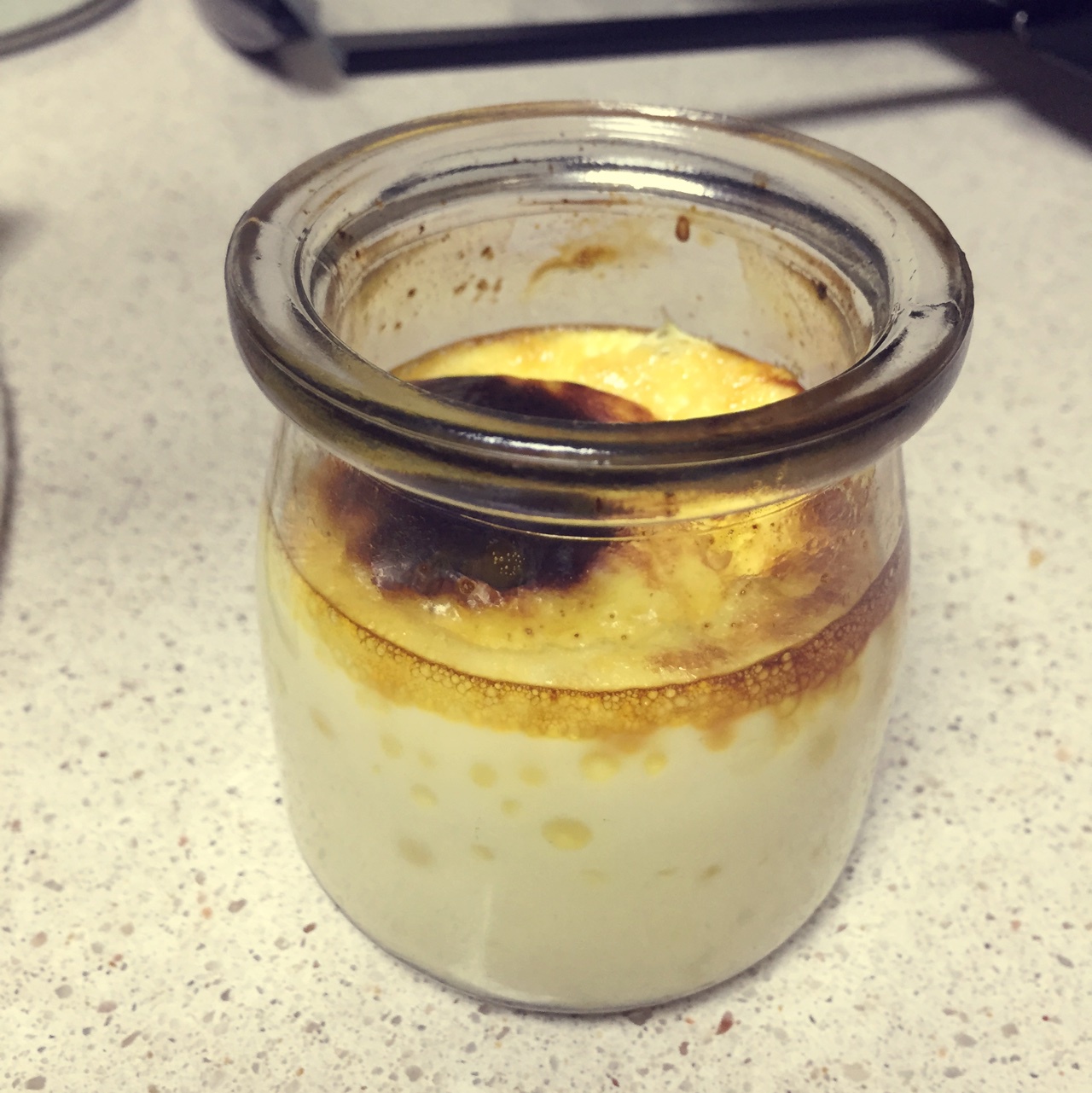 Crèmebrulée。法式烤布雷。焦糖布丁。