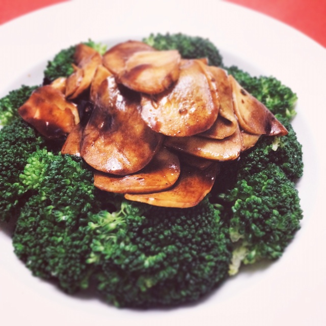 杏鲍菇扣西兰花