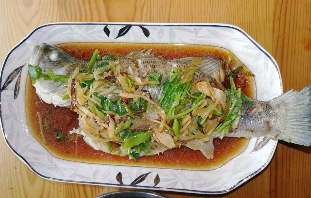清蒸鲈鱼