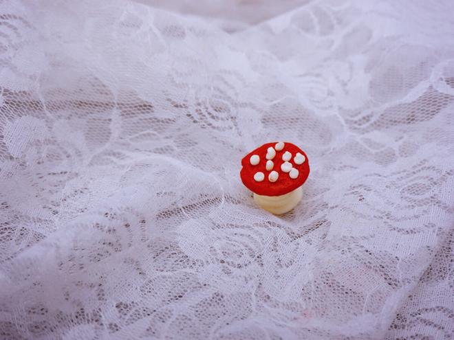 蛋糕装饰－可爱小蘑菇
场景森林蛋糕必备的做法
