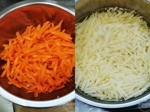 素炒土豆丝胡萝卜丝的做法 步骤1