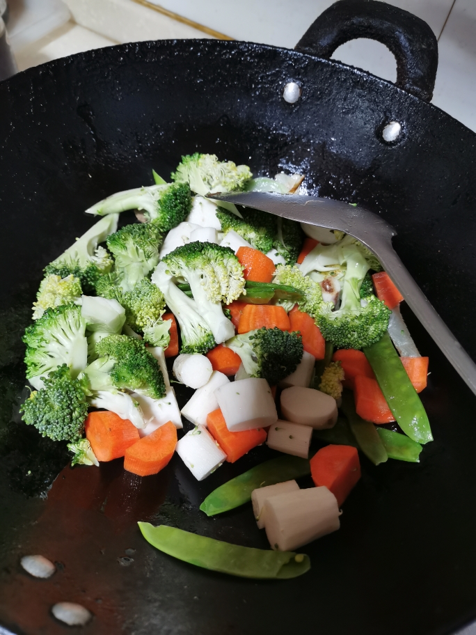 咖喱蔬菜什锦 绵绵口感 懒人减肥蔬菜大餐的做法 步骤6
