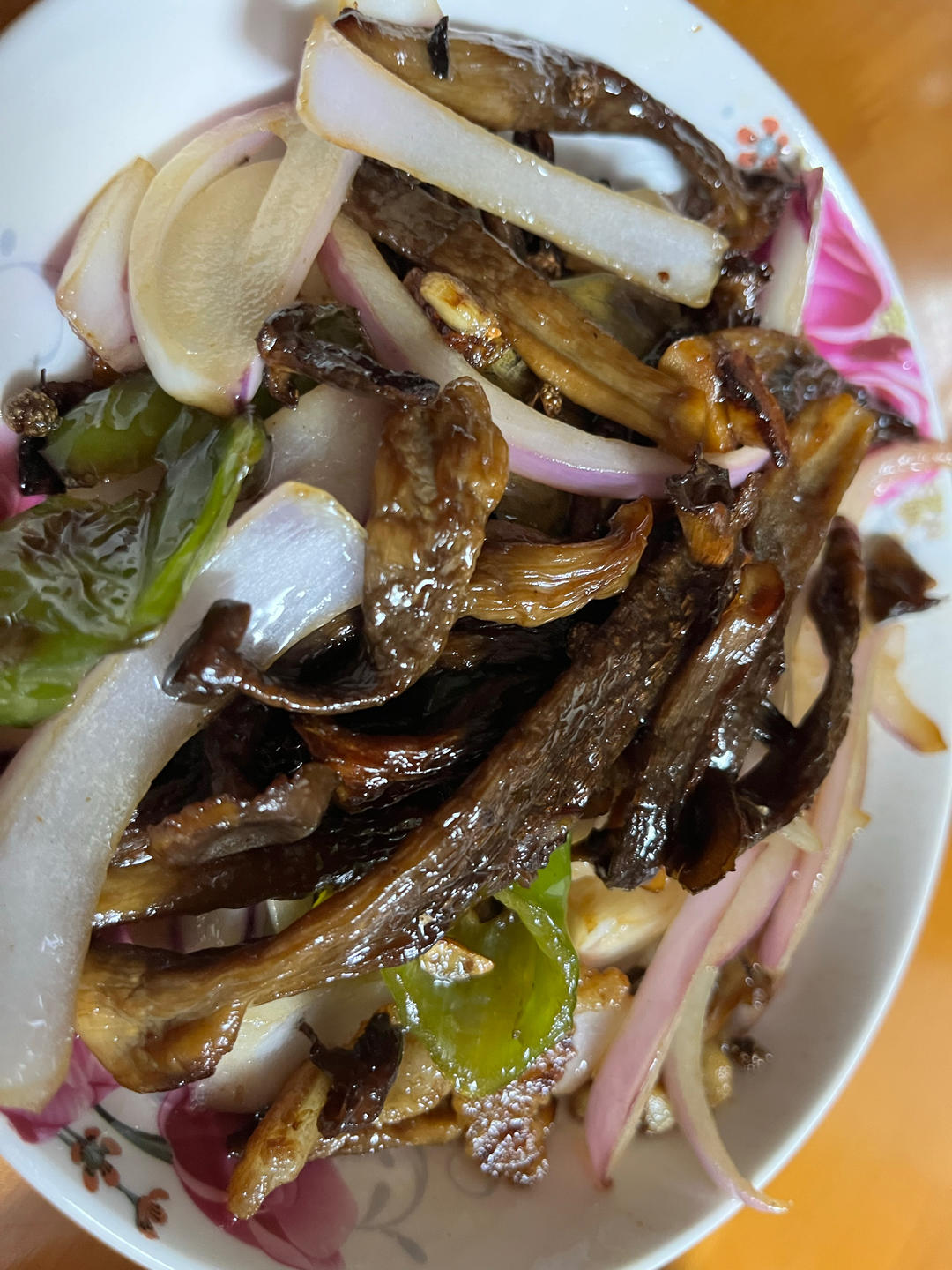 炒茶树菇