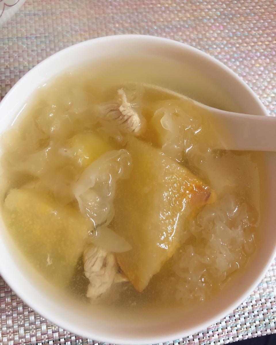 银耳雪梨瘦肉汤