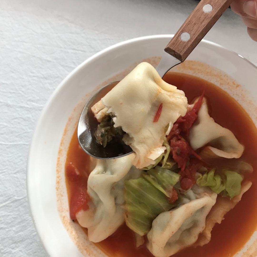酸汤水饺🥟
