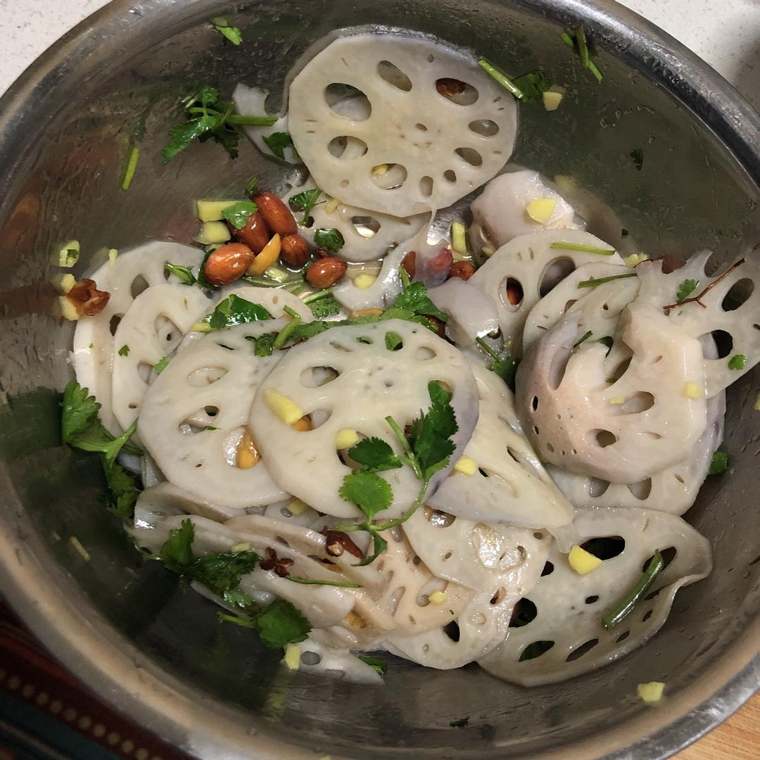 凉拌莲菜