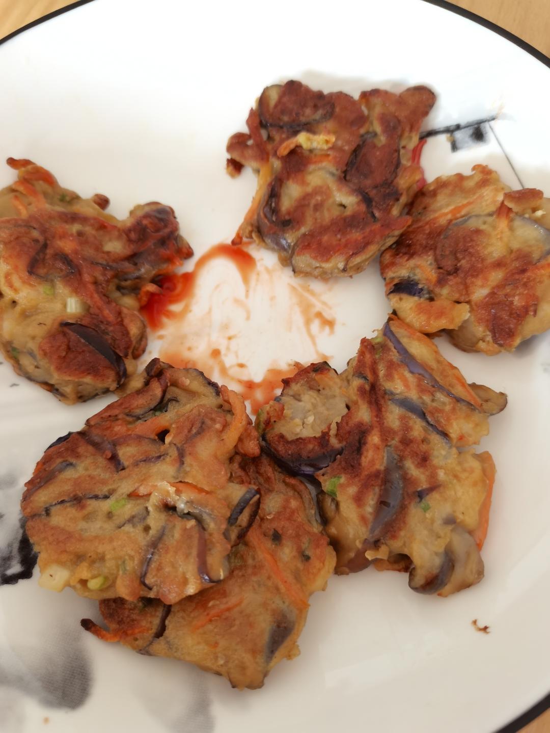 金黄诱人茄子鸡蛋饼