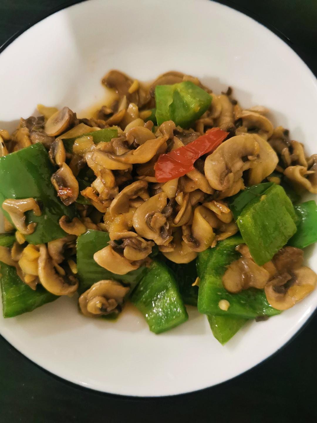 素炒鲜口蘑（白蘑菇），快手家常菜