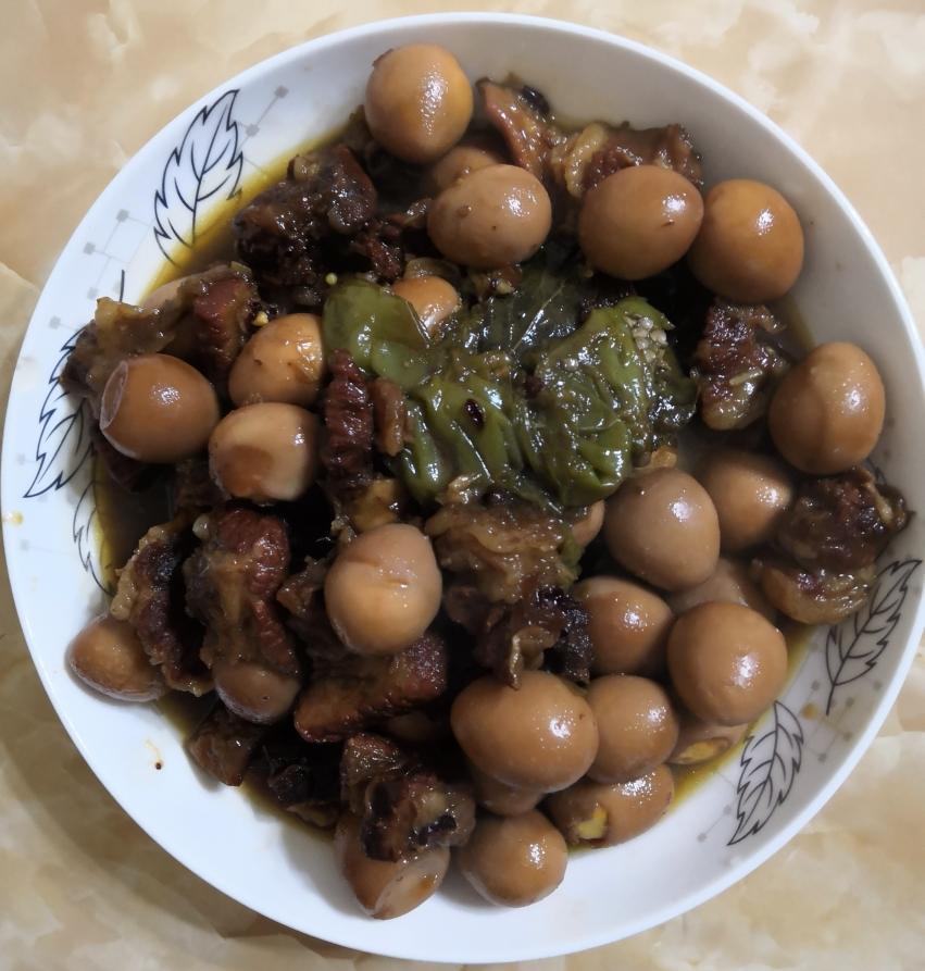 鹌鹑蛋红烧牛肉的做法