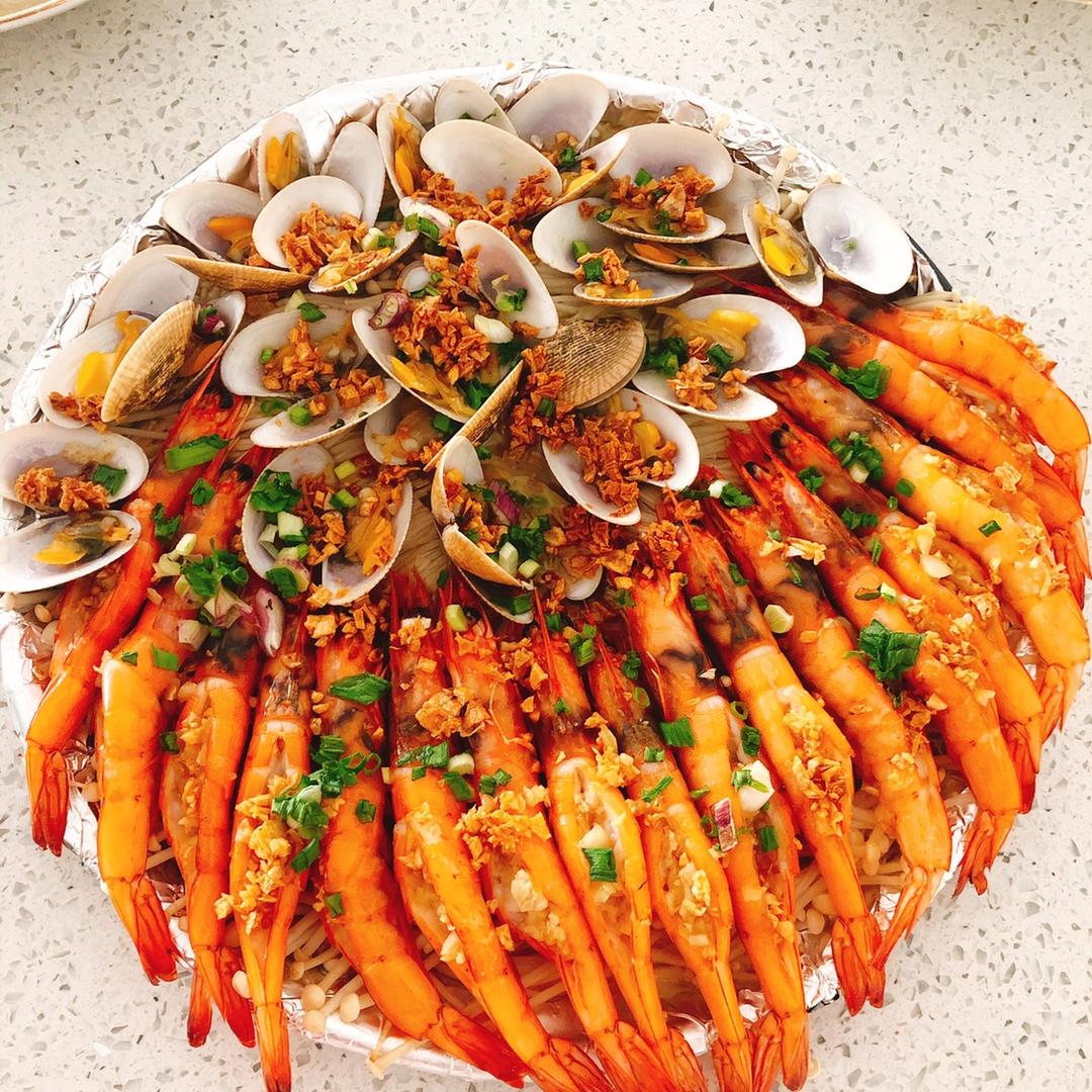 蒜蓉金针菇烤花蛤虾