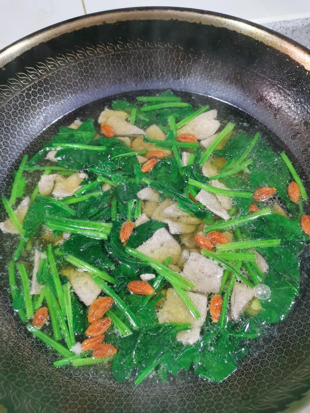 猪肝菠菜汤